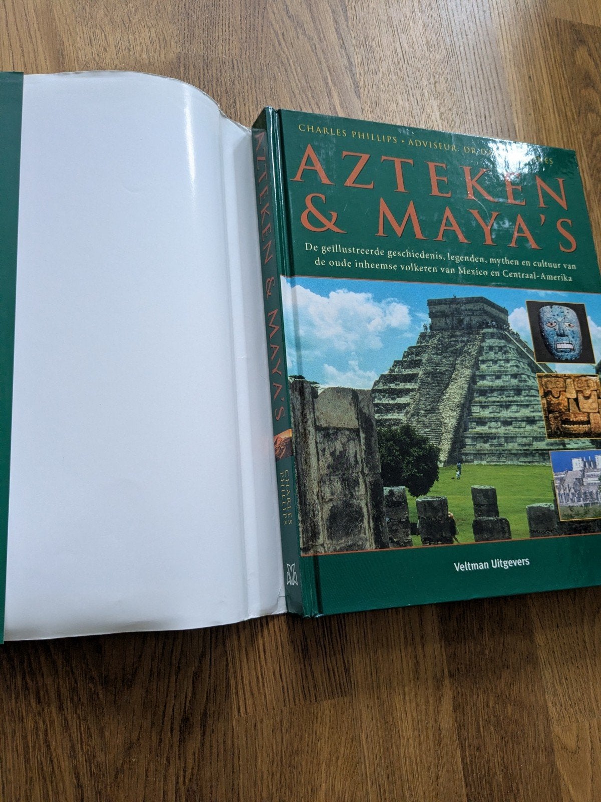 Azteken & Maya's: Geïllustreerde Geschiedenis, Boeken, Gelezen, 14e eeuw of eerder, Charles Phillips, Ophalen of Verzenden