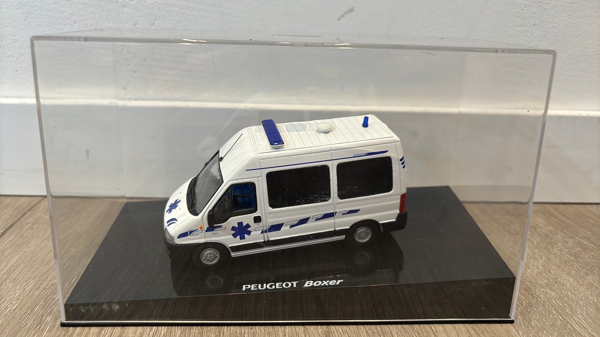 Peugeot Boxer, Hobby en Vrije tijd, Modelauto's | 1:43, Ophalen of Verzenden, Zo goed als nieuw, Auto, Overige merken