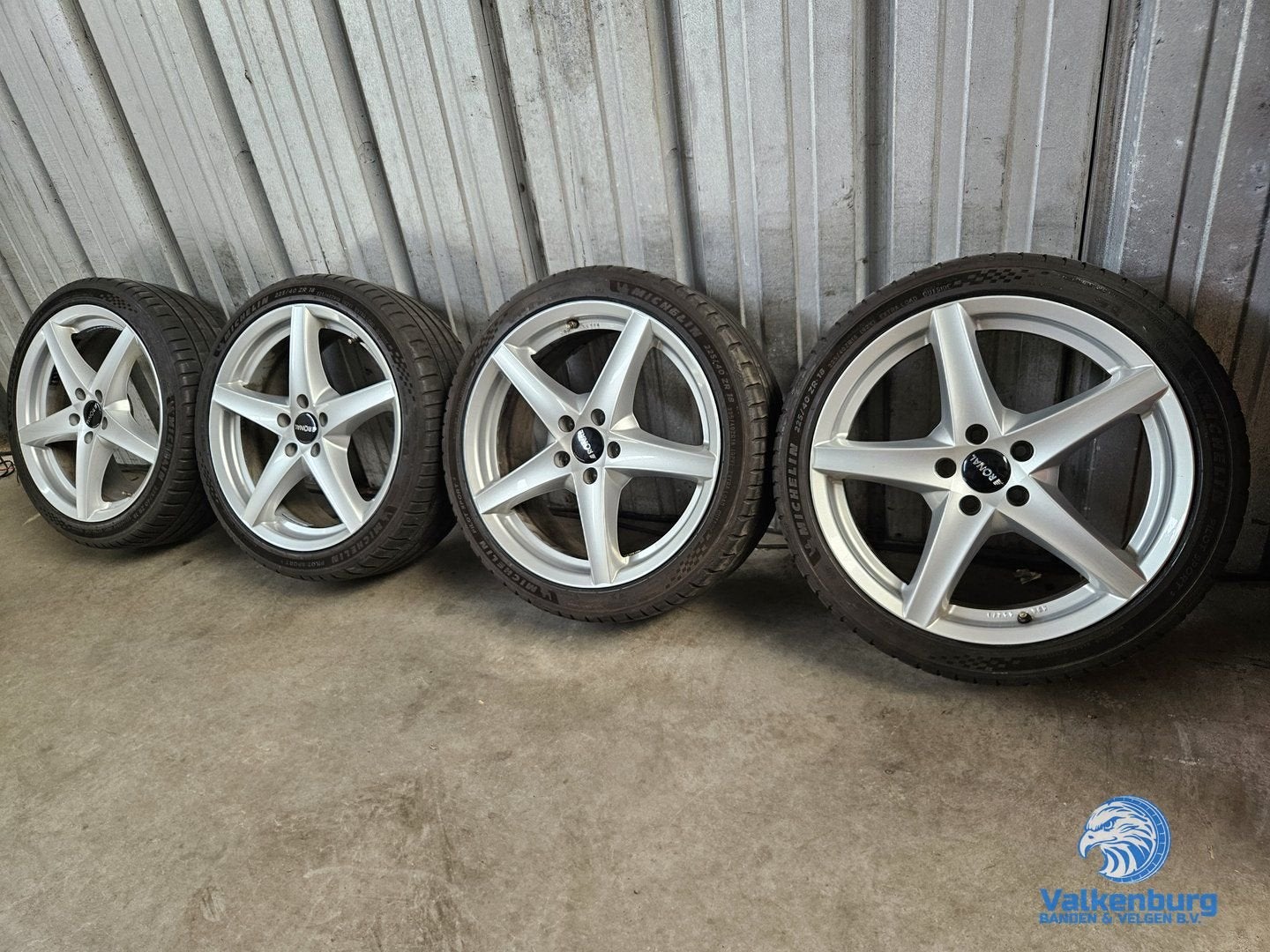 5-6mm! Ford Focus Volvo V40 Citroen Renault Peugeot 18 inch, Auto-onderdelen, Banden en Velgen, 18 inch, Gebruikt, -, -