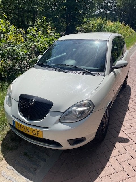 Lancia Ypsilon 1.2 2008 Beige, Auto's, Voorwielaandrijving, Stof, 400 kg, Beige