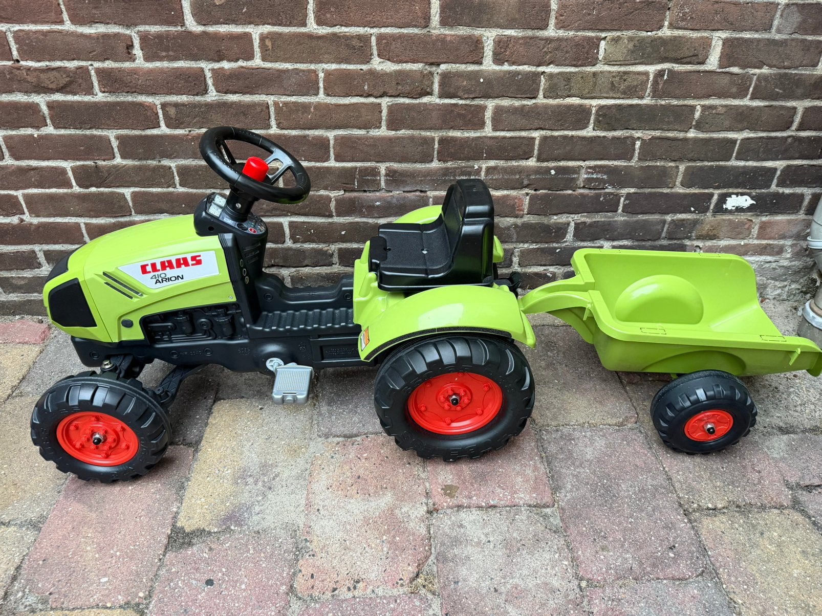 Claas Traptractor Arion 410 met Aanhanger, Ophalen, Zo goed als nieuw, Overige merken, Motor