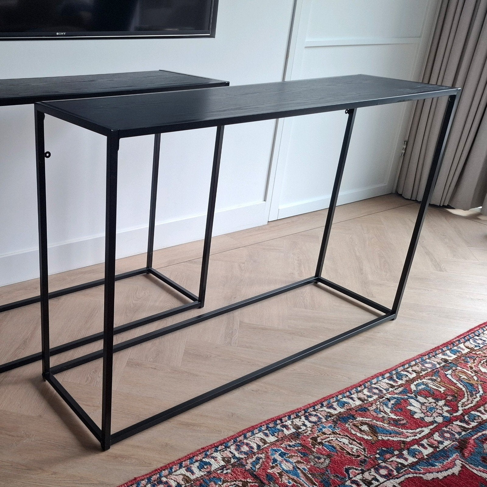 Zwart stalen sidetable, Huis en Inrichting, Tafels | Sidetables, Ophalen, 25 tot 50 cm, Rechthoekig, 100 tot 150 cm