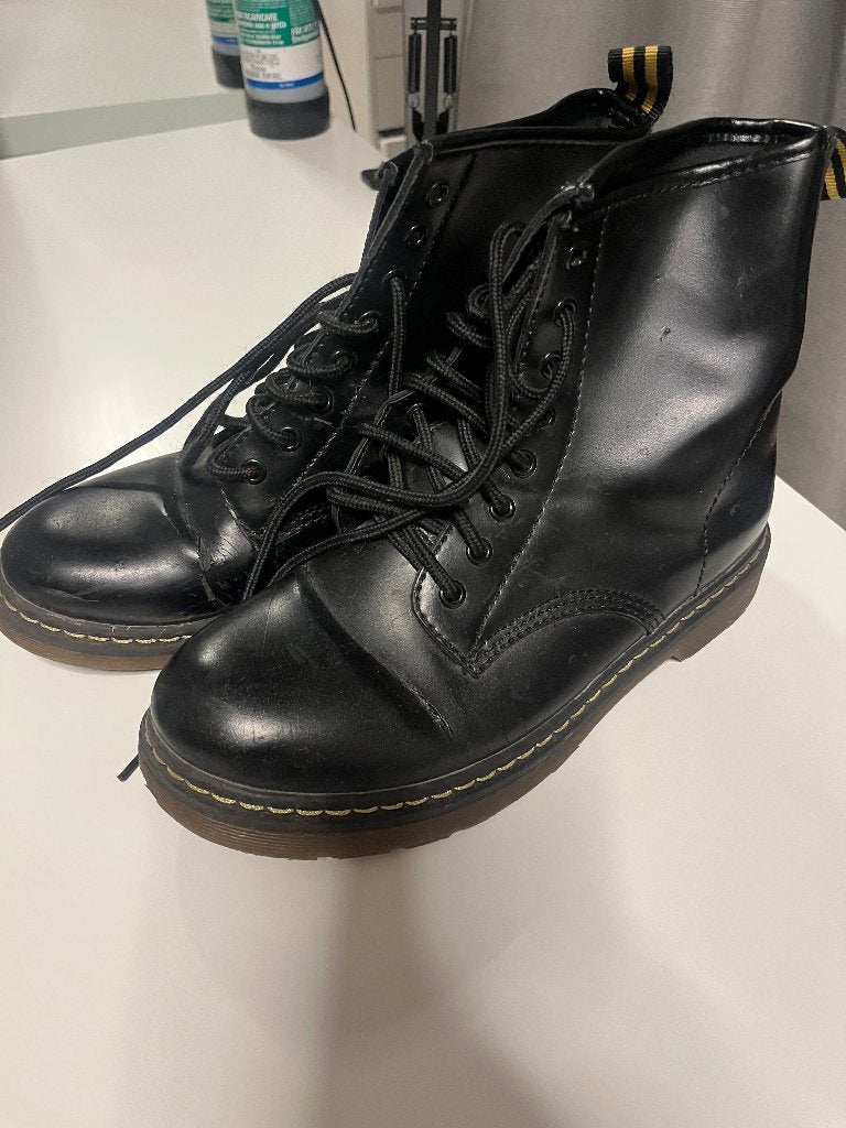 Laars  De Martens nep, Ophalen, Zwart, Lage of Enkellaarzen, Zo goed als nieuw