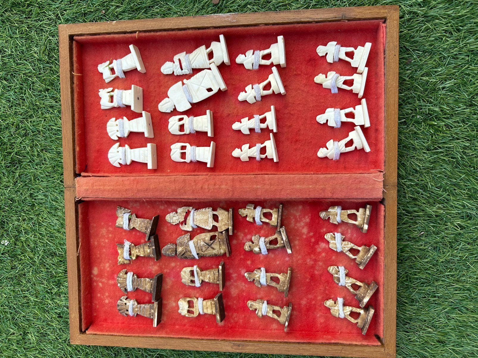 Egyptisch schaakspel van been, Een of twee spelers, Ophalen of Verzenden, Gebruikt