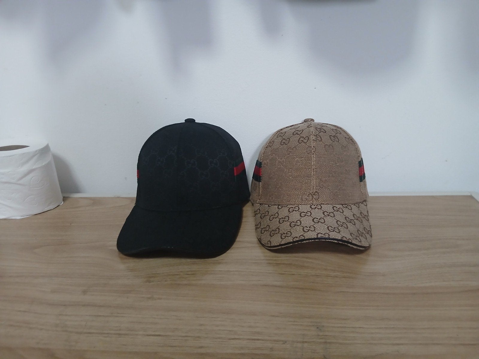 Gucci Petten Nieuw Made in Italy, Nieuw, Pet, Gucci, One size fits all