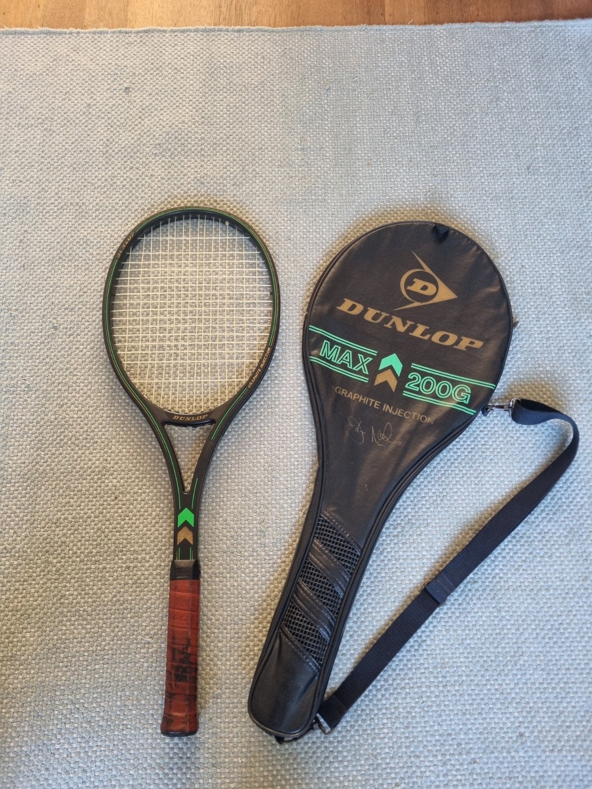 Vintage Dunlop 200g John McEnroe tennisracket met hoes, Sport en Fitness, Tennis, Ophalen of Verzenden, Gebruikt, Racket, Dunlop