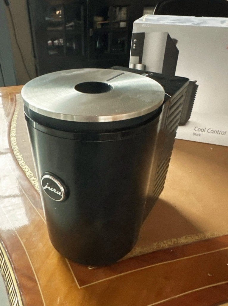 Jura Cool Control 1.0L in het zwart., 10 kopjes of meer, Ophalen of Verzenden, Gebruikt, Koffiemachine