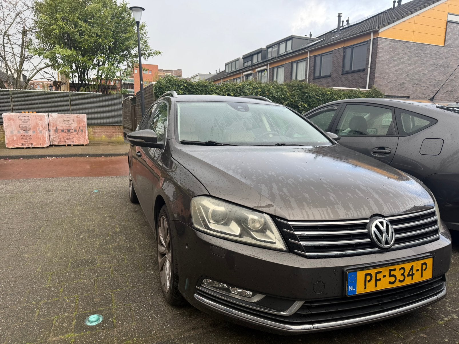Volkswagen Passat 1.4 TSI 90KW DSG 2012 Bruin, Auto's, Volkswagen, Bruin, 122 pk, 75 €/maand, Particulier
