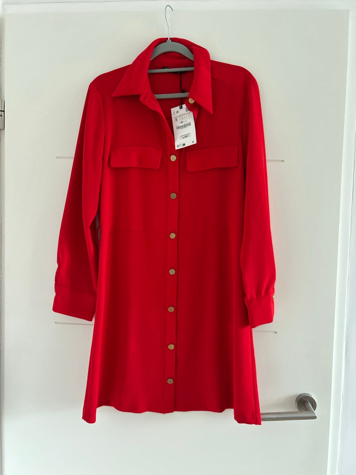Nieuwe rode jurk van Zara, maat S, met prijskaartje, Kleding | Dames, Ophalen of Verzenden, Nieuw, Maat 36 (S), Rood