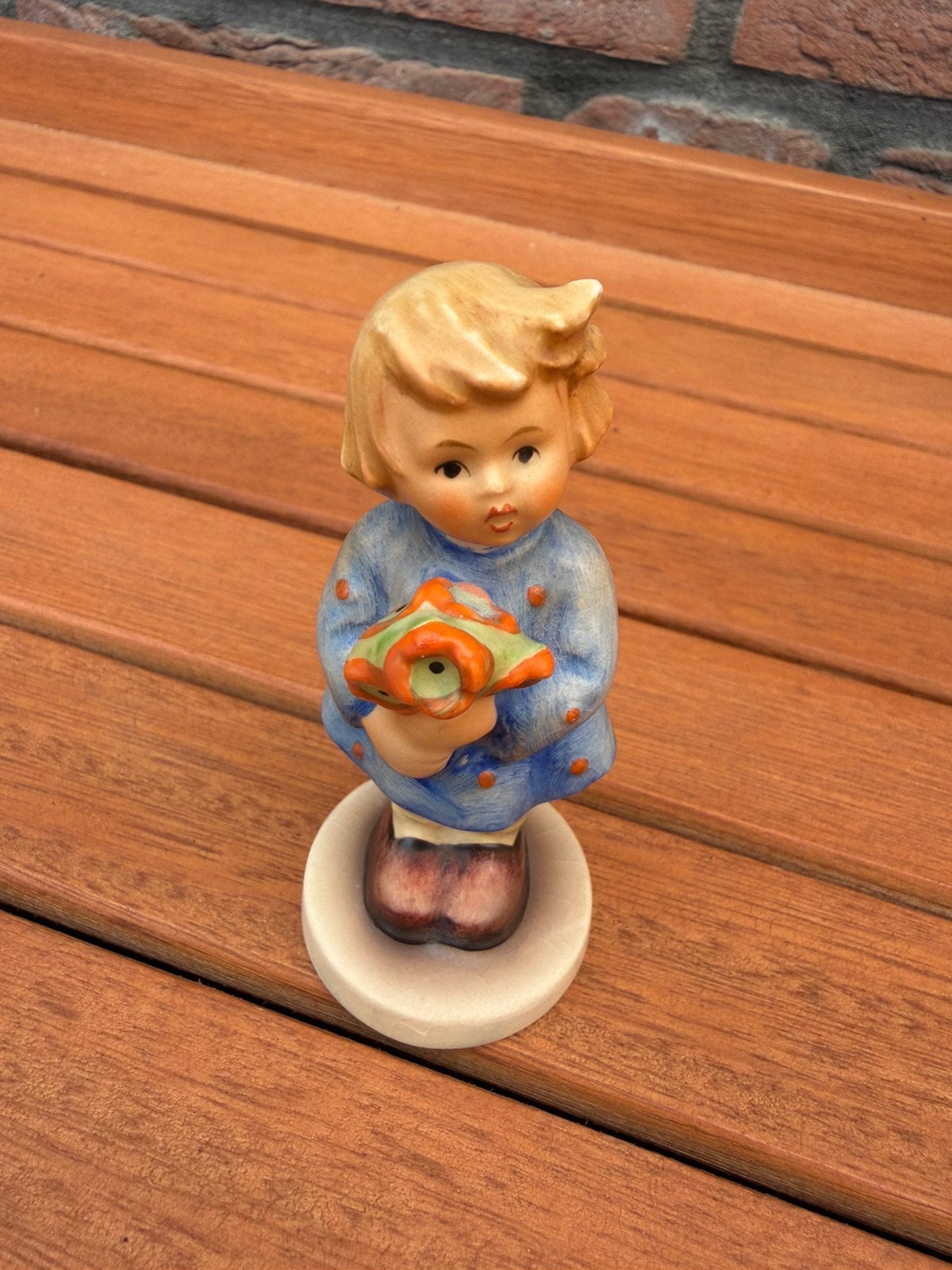 Antieke Hummel “girl with the nosegay” 239/A, Ophalen of Verzenden, Zo goed als nieuw, Hummel