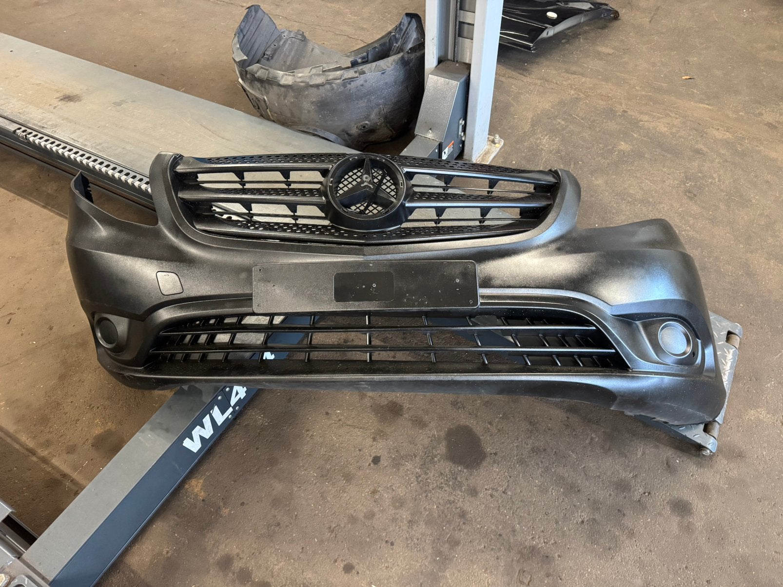 Voorbumper mercedes Vito 2017, Ophalen, Bumper
