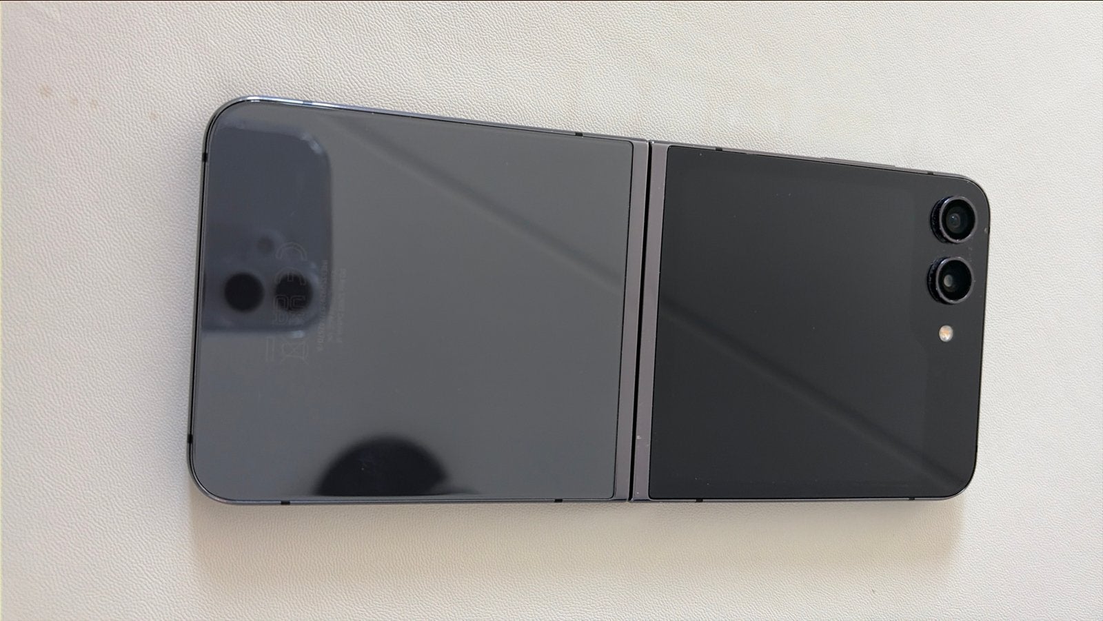 Samsung Galaxy Z Flip5 256GB Graphite - Zo goed als nieuw, Telecommunicatie, Mobiele telefoons | Samsung, Zwart, Touchscreen, Ophalen of Verzenden