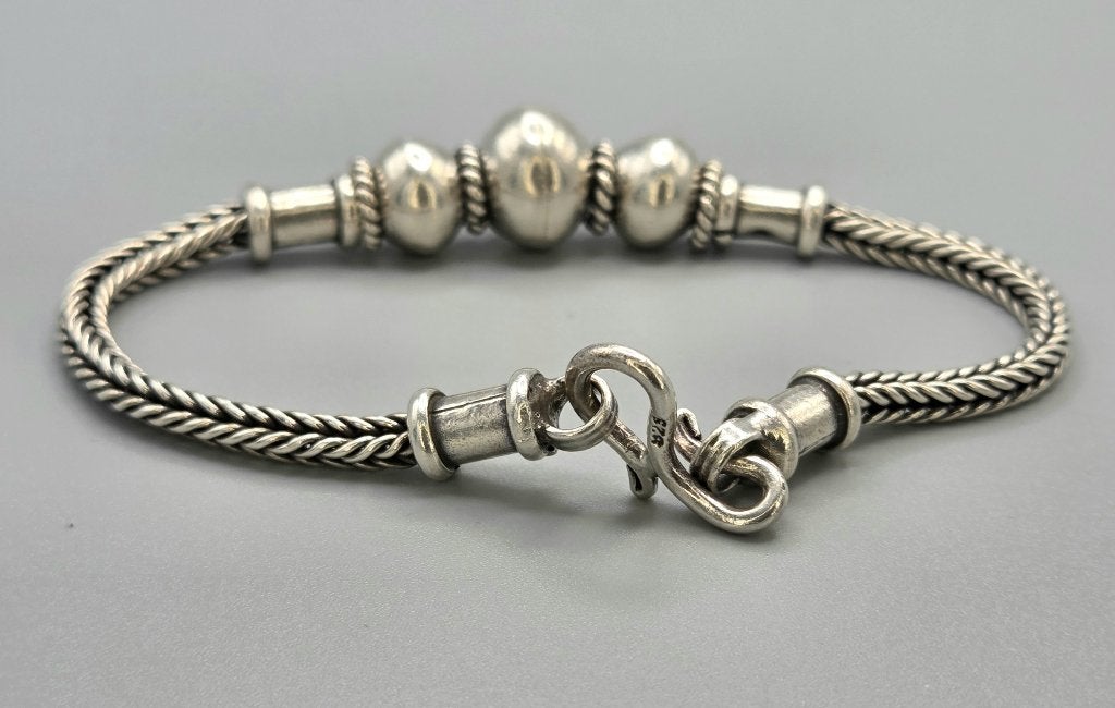 Zilveren bolletjes armband. 2026/413, ., Ophalen of Verzenden, Zo goed als nieuw, .