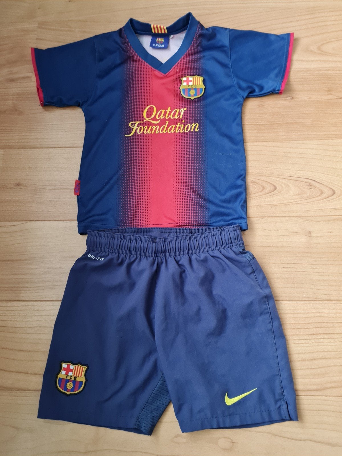 FC Barcelona Messi #10 thuistenue  (8-10 jaar / 128-137cm), Maat XS of kleiner, Ophalen of Verzenden, Shirt