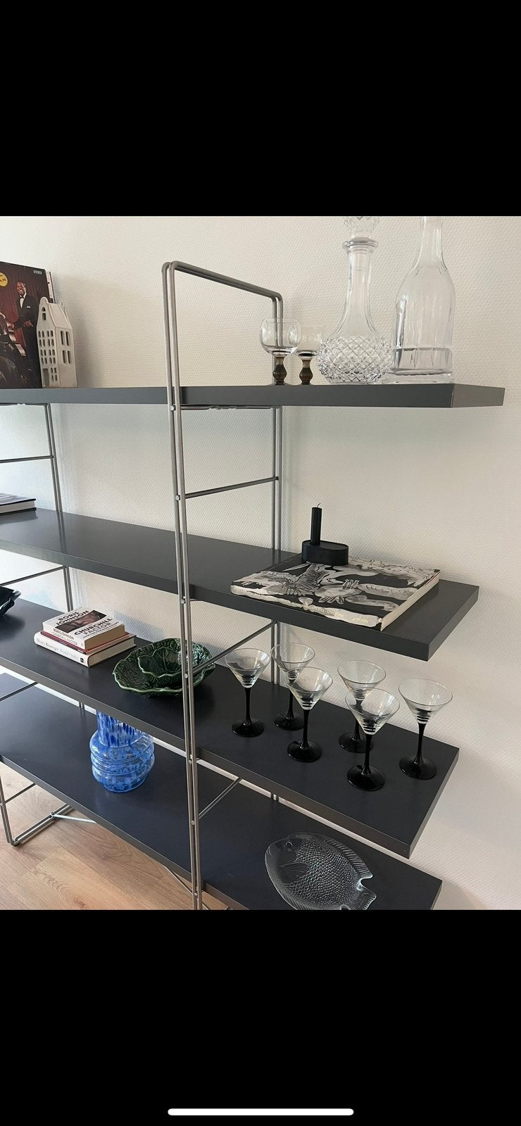 Donkergrijze Enetri Ikea Stellingkast, Ophalen, Zo goed als nieuw