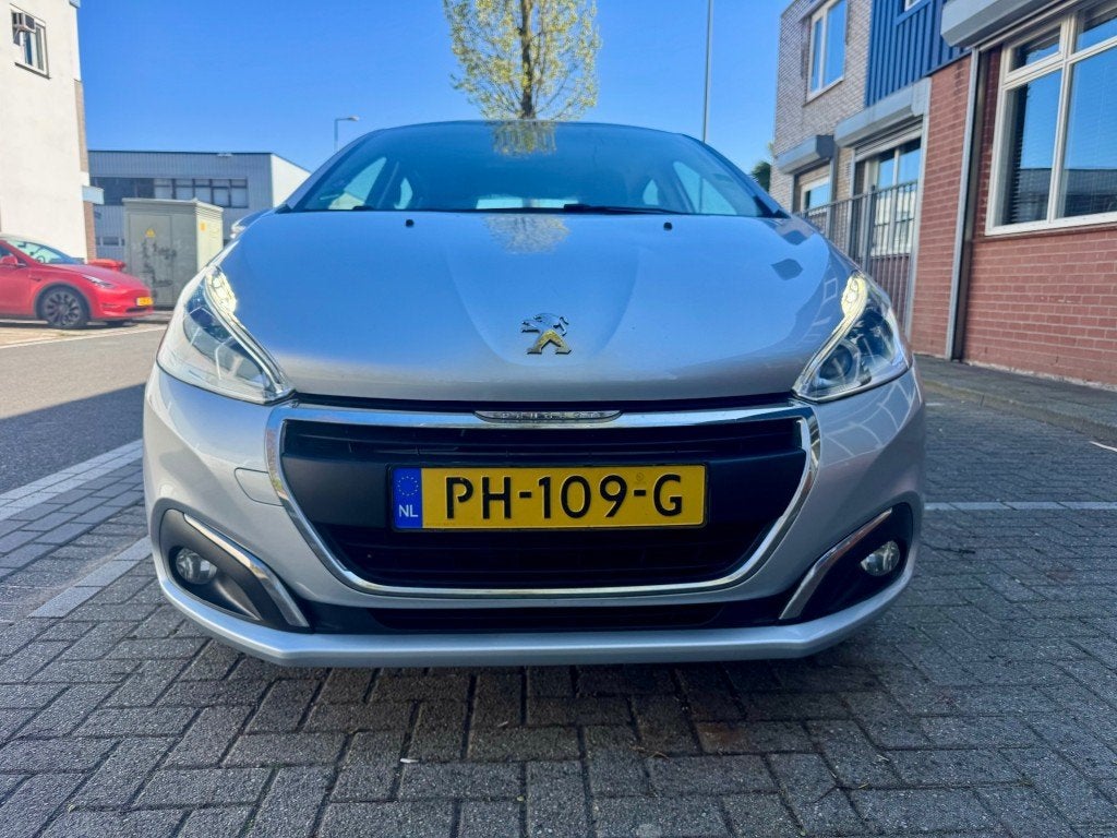 Peugeot 208 1.2 PureTech Blue Lion NETTE AUTO 1ste eig. RIJD, Auto's, Gebruikt, 1199 cc, 82 pk, 23 km/l