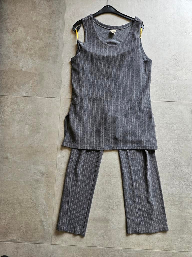 Topje en broek grijs met een streepje - XL, Maat 46/48 (XL) of groter, Ophalen of Verzenden, Miss Etam, Grijs