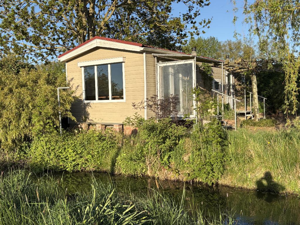 Te huur chalet max 6 maanden, omgeving Vianen (€950 p/maand), Caravans en Kamperen