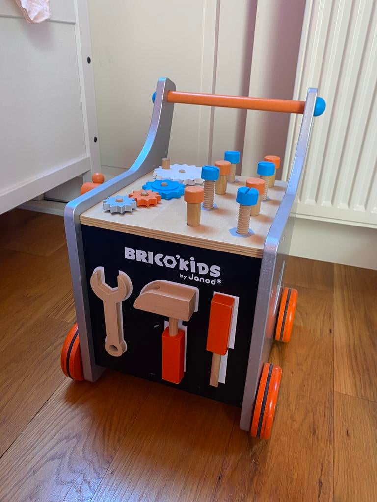 Janod Brico'Kids Loopwagen met Werkbank, Kinderen en Baby's, Speelgoed | Houten speelgoed, Ophalen, Zo goed als nieuw, Duw- of Trekspeelgoed