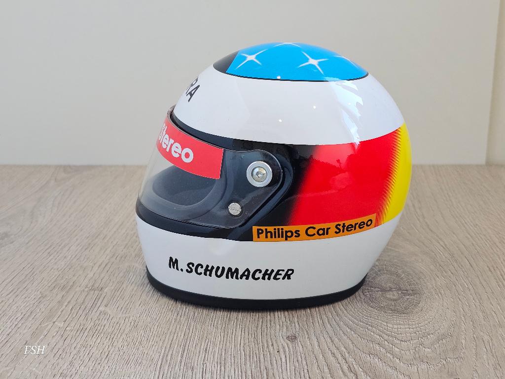 SALE: Helm 1:2 M. Schumacher, Jordan First GP, ‘91. *NIEUW*, Verzamelen, Ophalen of Verzenden, Nieuw, Formule 1