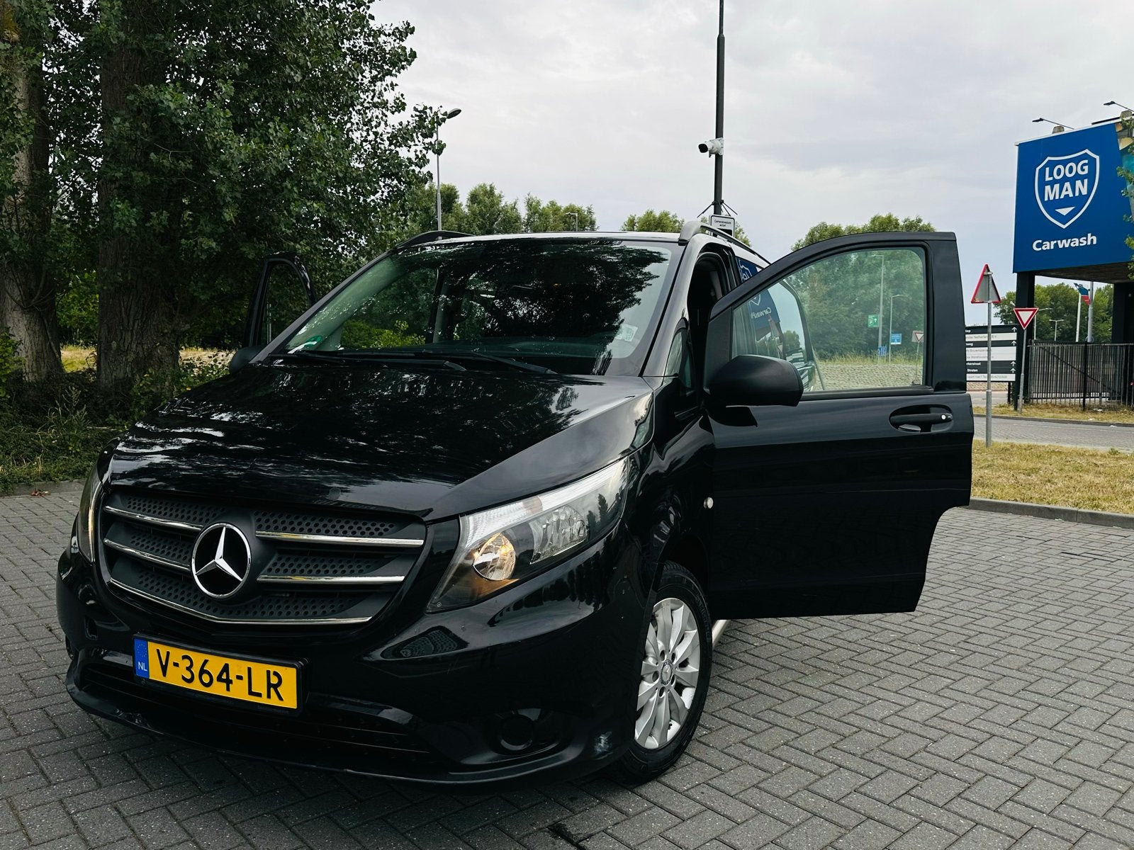 Mercedes-Benz Vito 1.6 CDI rolstoelbus RDW goedgekeurd JANY, Auto's, Achterwielaandrijving, 4 cilinders, 2000 kg, 4 stoelen