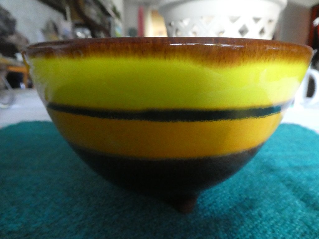 retro schaaltje met pootjes, keramiek, bruin , geel , oker, Verzamelen, Retro, Ophalen of Verzenden, Huis en Inrichting