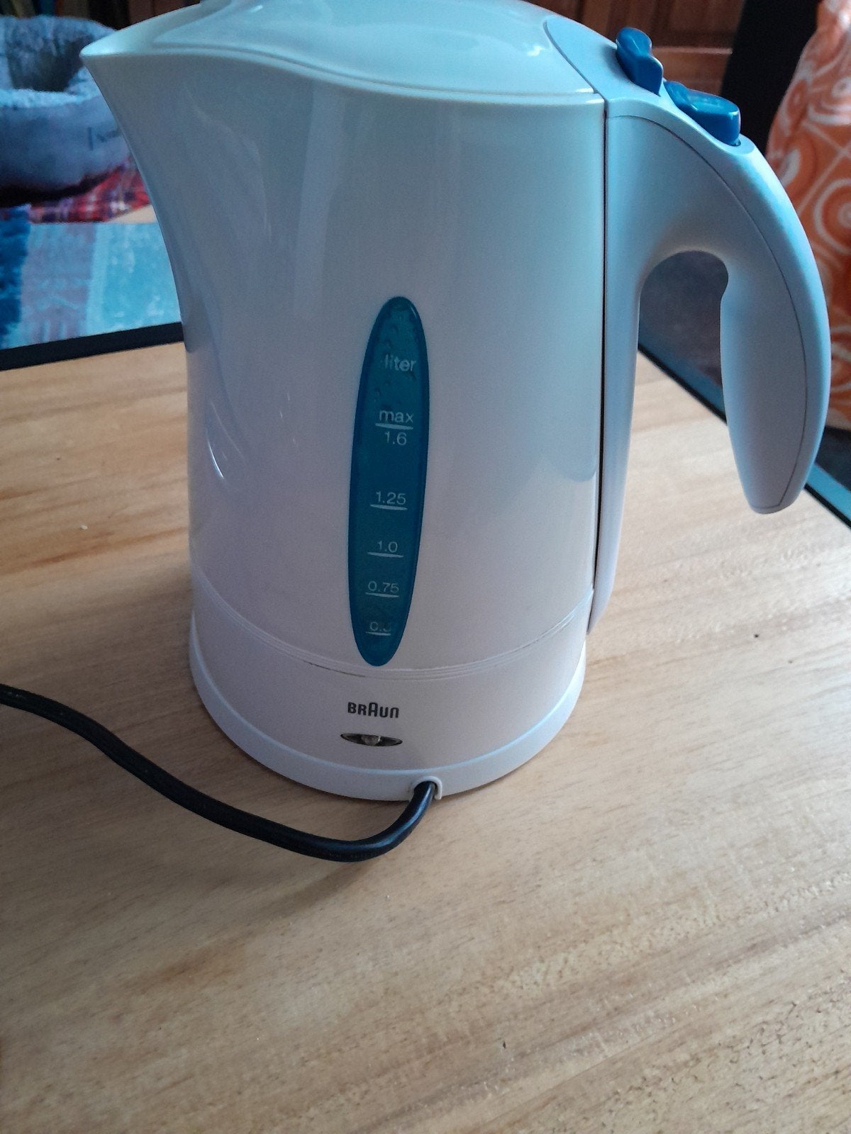 Braun Waterkoker - Wit, 1.6 Liter, Witgoed en Apparatuur, 1 tot 2 liter, Ophalen of Verzenden, Gebruikt, Draadloos