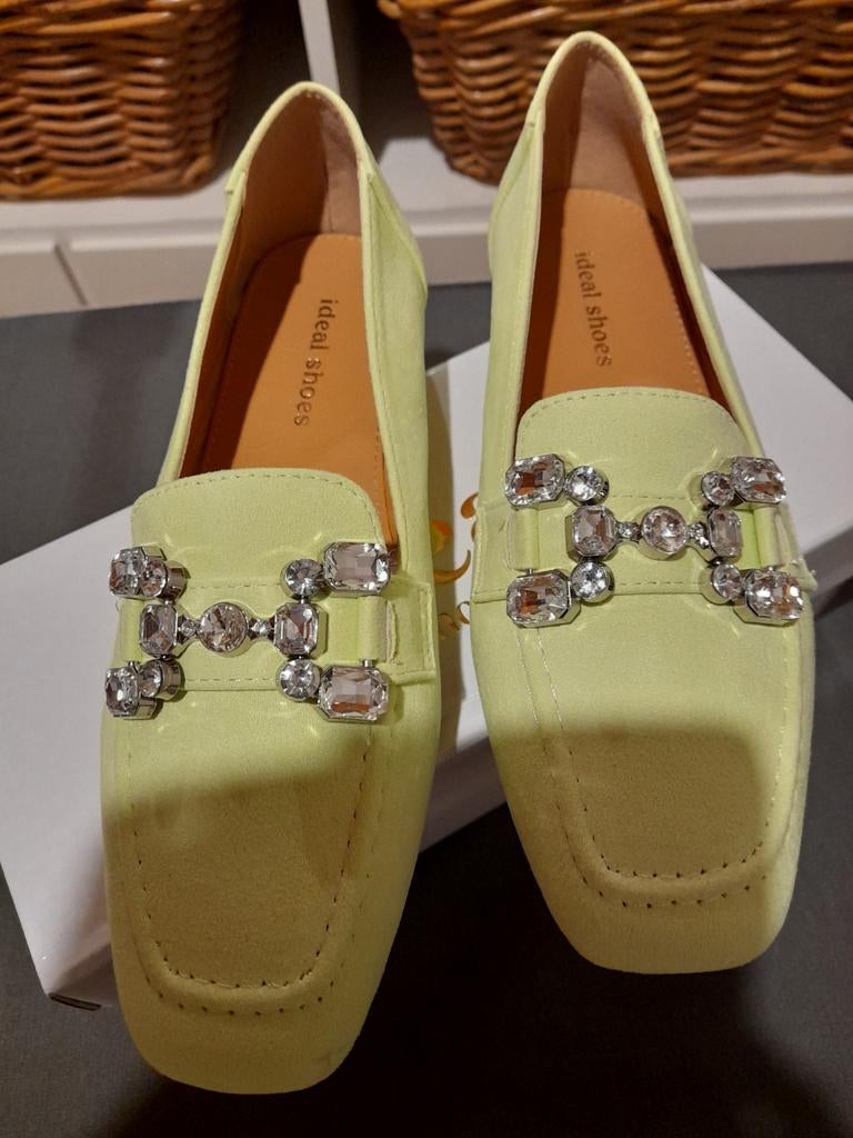 Nieuwe Limegroene Loafers met Strass Gesp, Ophalen of Verzenden, Nieuw, Groen, Instappers
