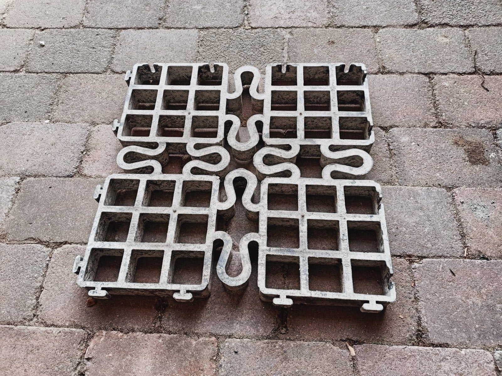 Gebruikte grindmatten voor terras of tuinpad, Tuin en Terras, Tegels en Klinkers, Kunststof, Gebruikt, Ophalen of Verzenden, 10 m² of meer
