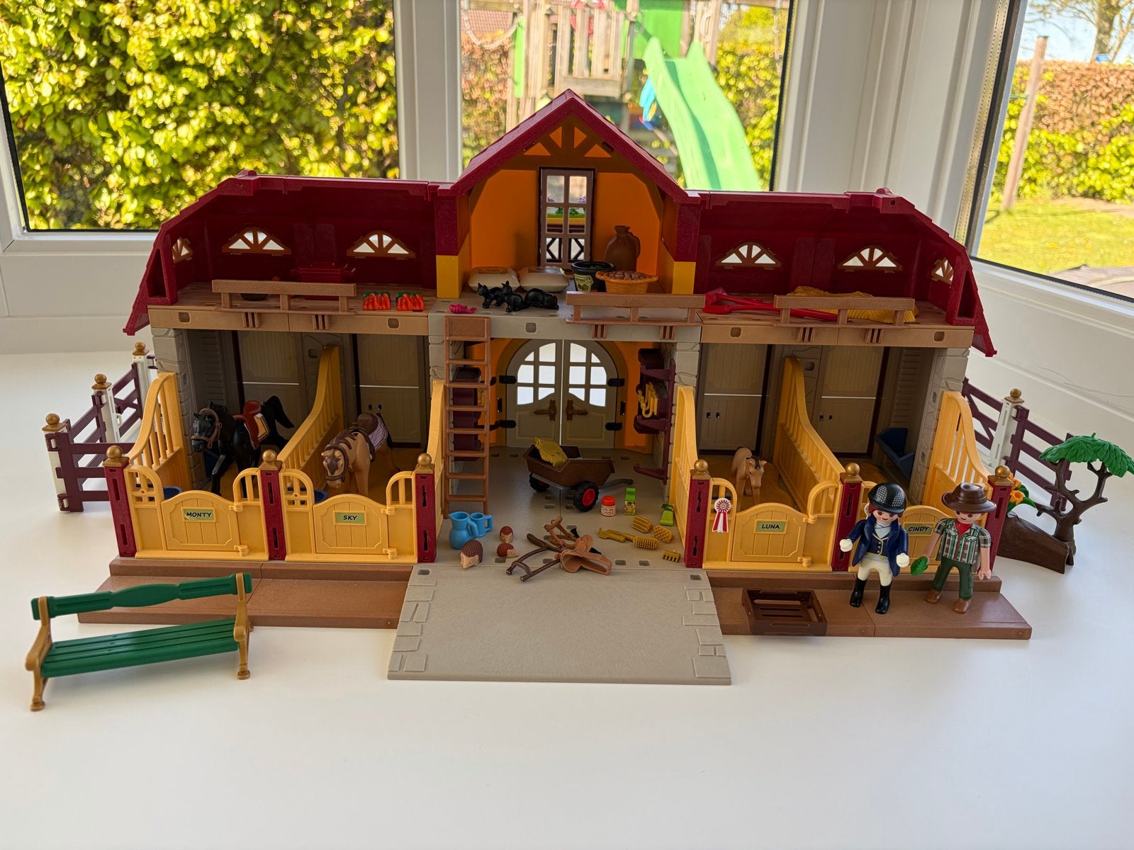 Playmobil Paardenstal 5221 met extra's, Ophalen, Gebouw, Complete set, Zo goed als nieuw