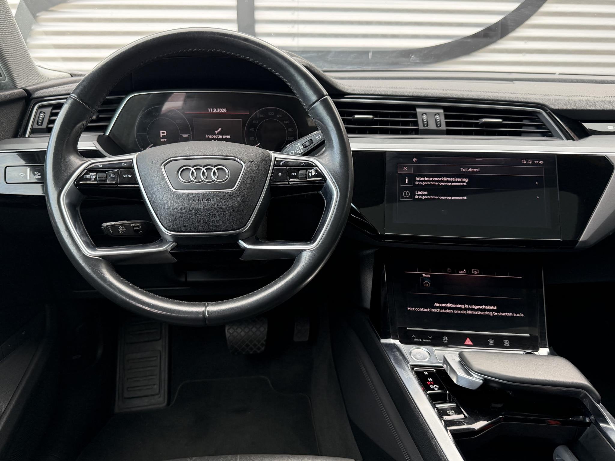 Audi e-tron e-tron 50 quattro Launch edition plus 71 kWh 2e, Auto's, Automaat, Vierwielaandrijving, SUV of Terreinwagen, Te koop