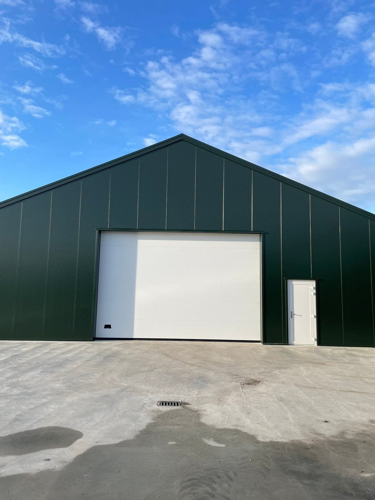 OPSLAGRUIMTE BEDRIJFSHAL AALSMEER 591M2 AAN VAARWATER, 591 m², Huur, Opslag of Loods