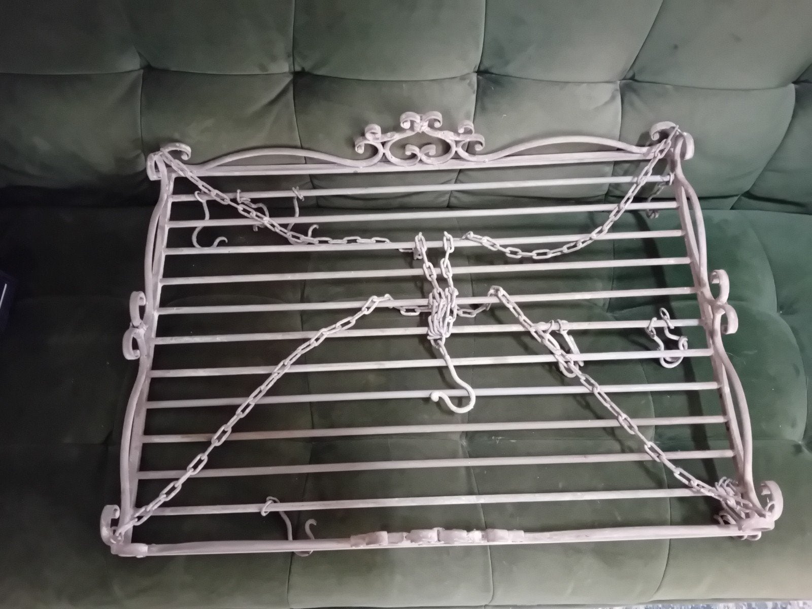 Decoratief smeedijzeren wildrek met ketting en haken, Ophalen