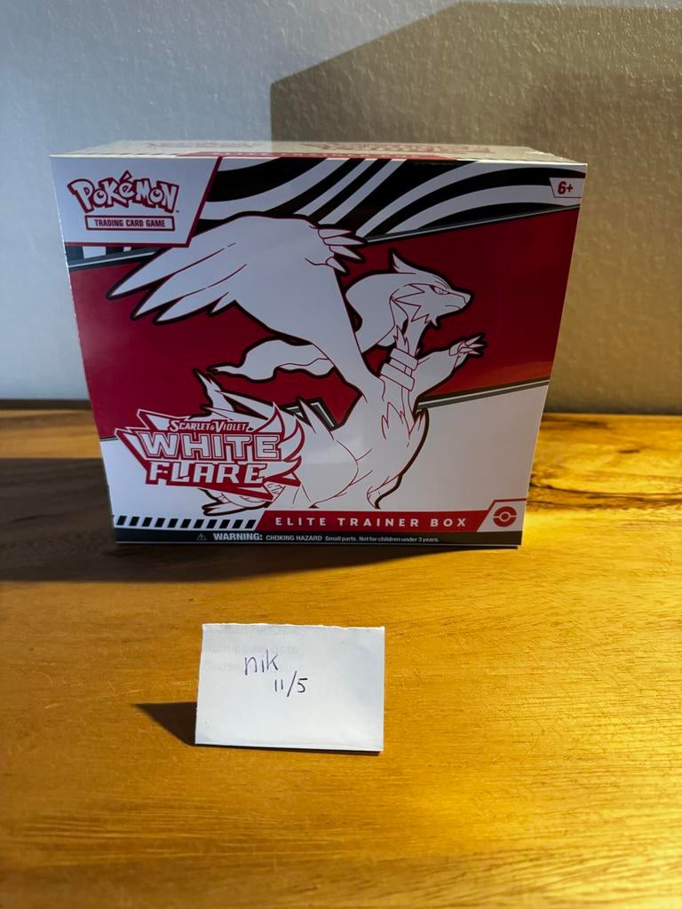Pokémon White Flare Elite Trainer Box (ETB) Sealed, Ophalen of Verzenden, Nieuw