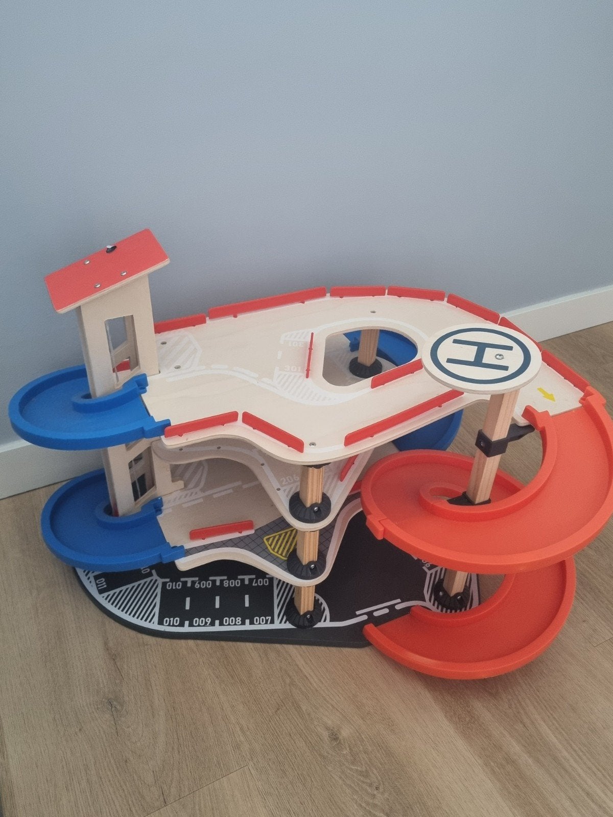 Houten autogarage in zeer goede staat, Ophalen, Zo goed als nieuw
