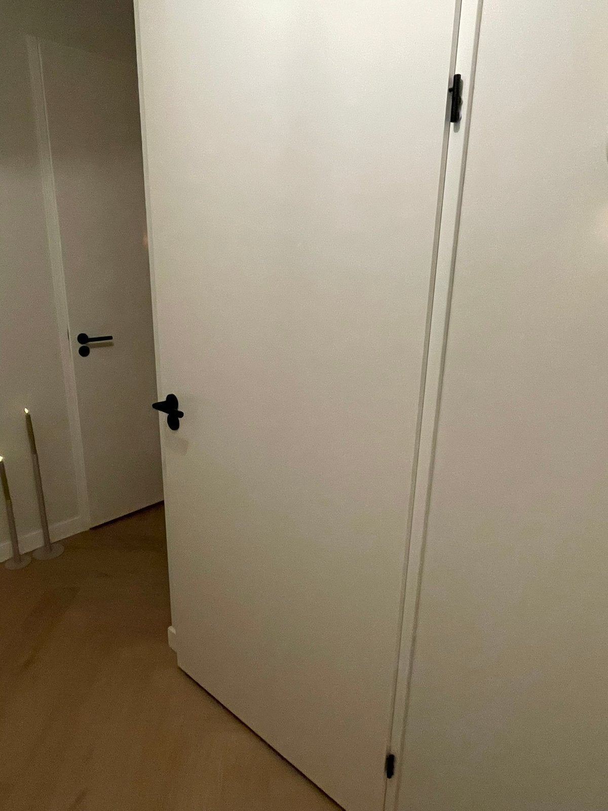 Svedex deur met zwart deurbeslag, Ophalen, Zo goed als nieuw, Binnendeur, 215 cm of meer