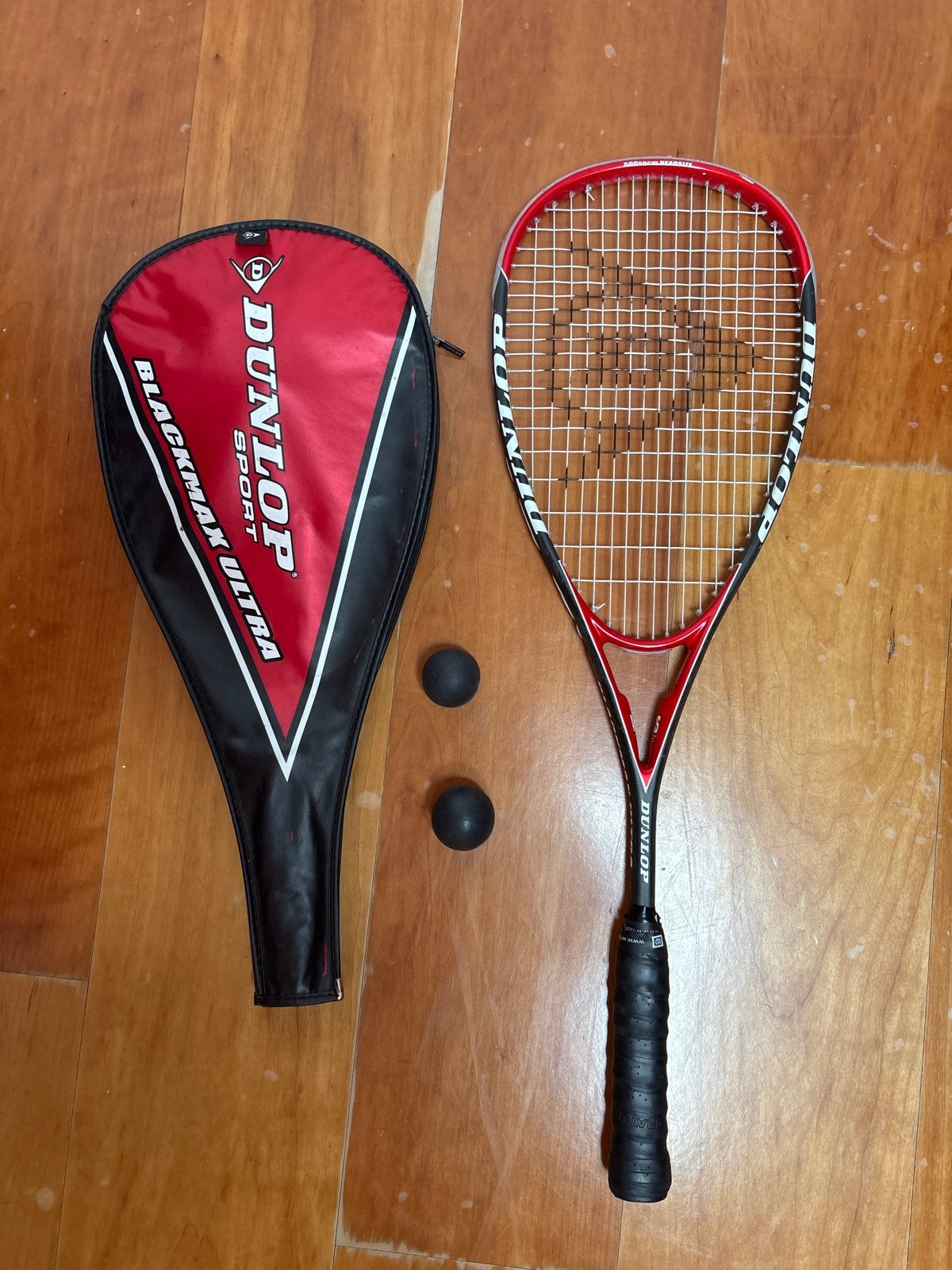 Dunlop Squash Racket inclusief hoes en twee ballen, Sport en Fitness, Squash, Ophalen, Zo goed als nieuw, Racket, Met hoes