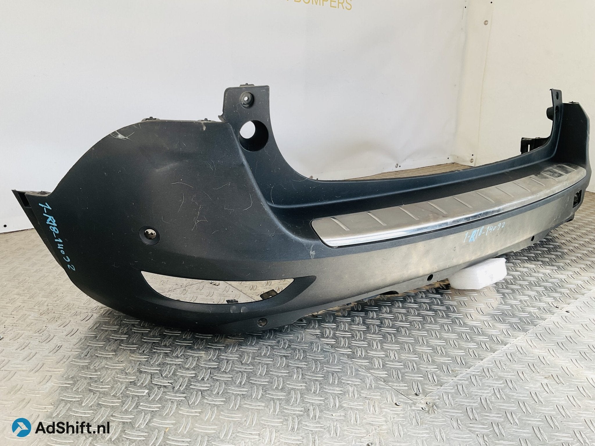 Bumper Peugeot 5008 6xpdc 98166681877 Achterbumper 1-R8-1409, Bumper
