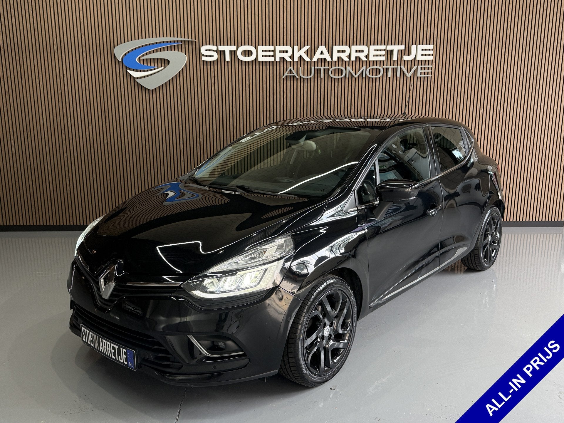 Renault Clio 0.9 TCe Bose | Navi | Camera | 17" | Stoelverwa, Auto's, Voorwielaandrijving, 898 cc, Gebruikt, Zwart