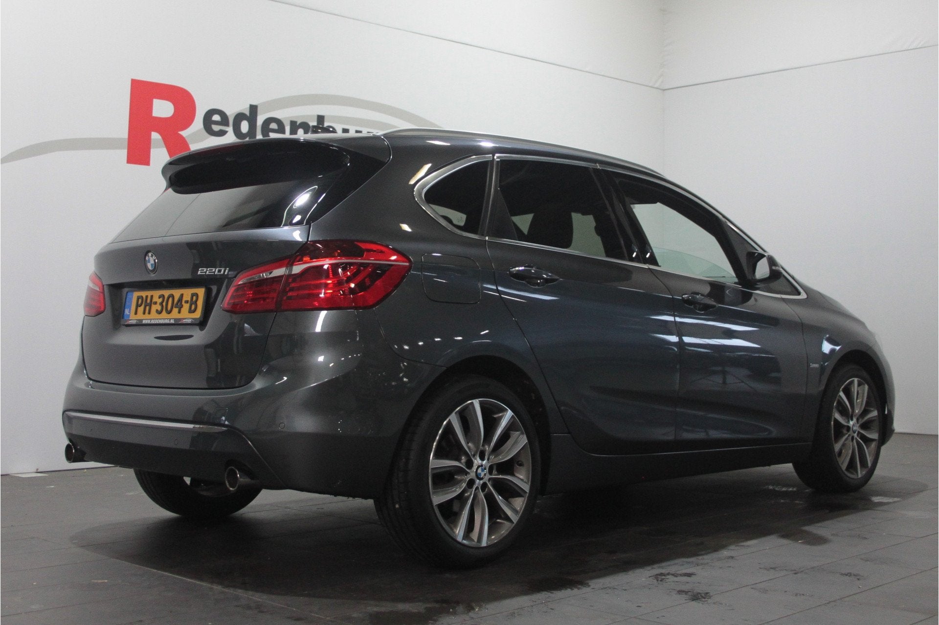 BMW 2 Serie Active Tourer 220i High Executive - Camera / Nav, Auto's, 1998 cc, 730 kg, Gebruikt, Euro 6