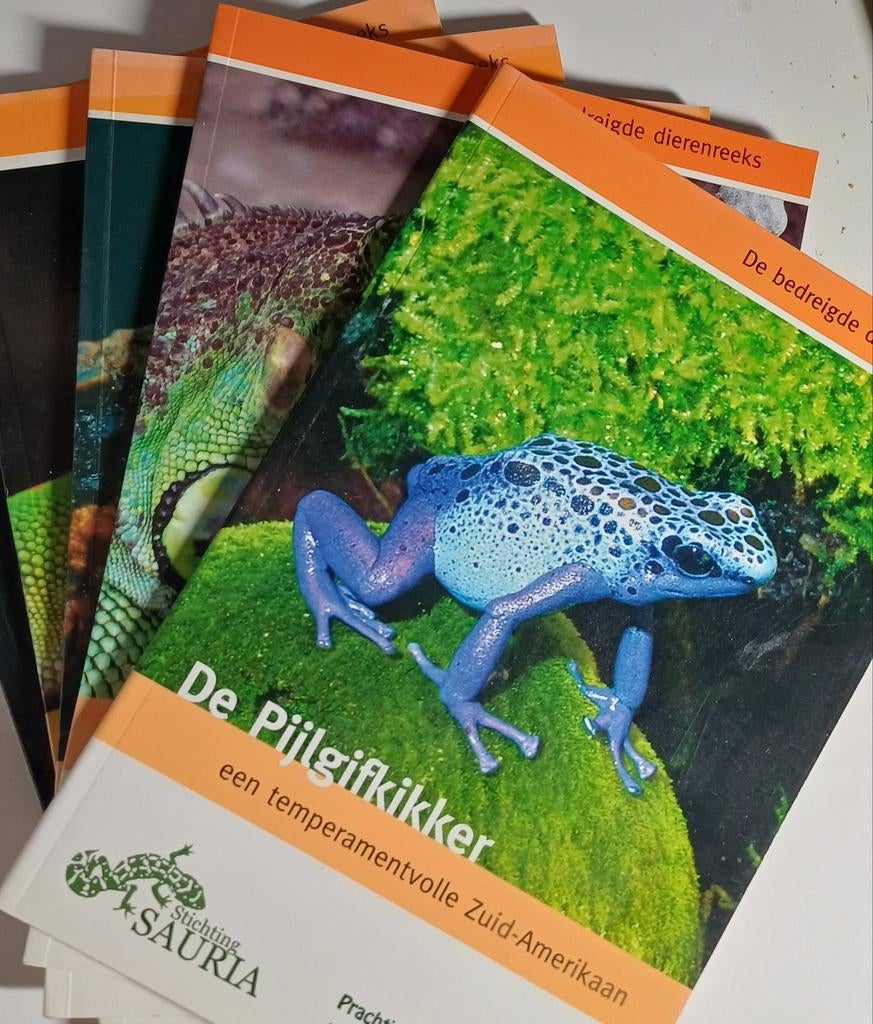 De bedreigde dierenreeks - Stichting Sauria (5 boekjes), Boeken, Verzenden, Zo goed als nieuw, D.E. Herpin