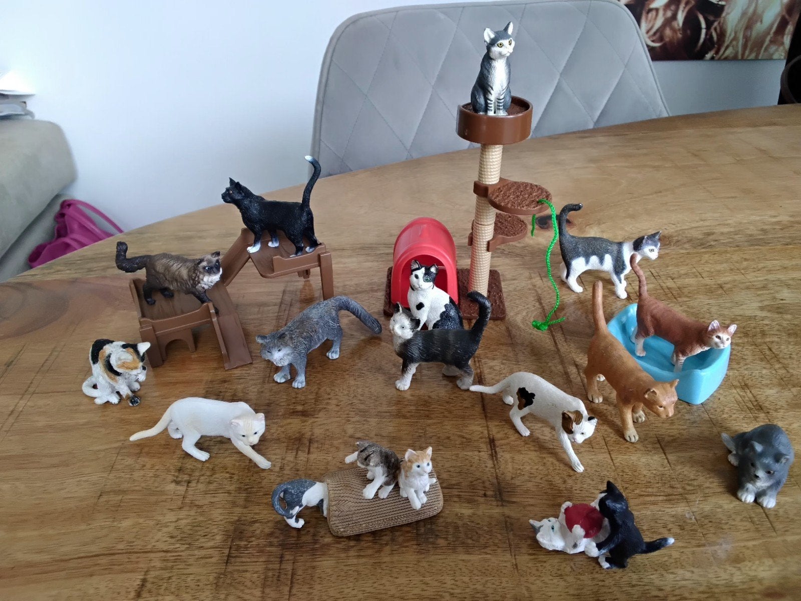 Schleich poes, poezen en katten, Ophalen of Verzenden, Zo goed als nieuw, Hond of Kat, Beeldje of Figuurtje