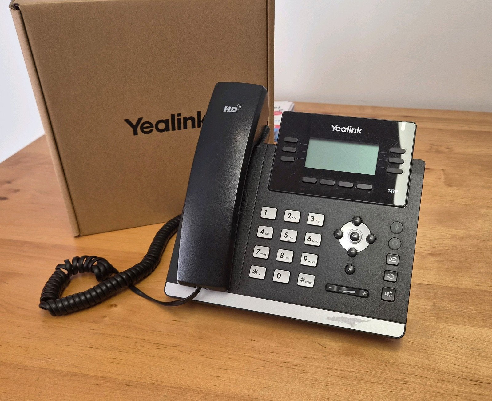 10x Yealink T41P VoIP telefoons - Gebruikt maar prima, Ophalen of Verzenden, Gebruikt