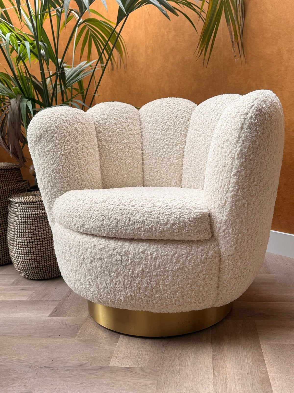 Eichholtz | Draaifauteuil Mirage - Faux shearling, Ophalen, Zo goed als nieuw, Stof, 75 tot 100 cm
