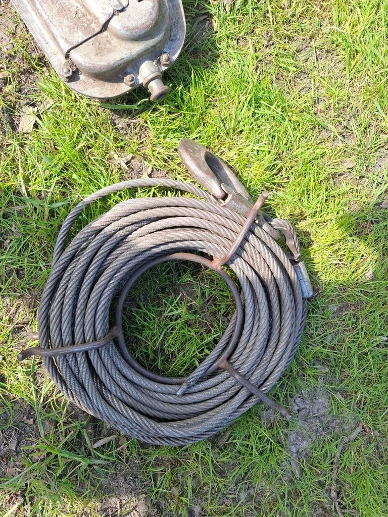 Lier om bomen oid mee om te trekken, Doe-het-zelf en Verbouw, Lieren en Takels, Ophalen, Gebruikt, Handmatig