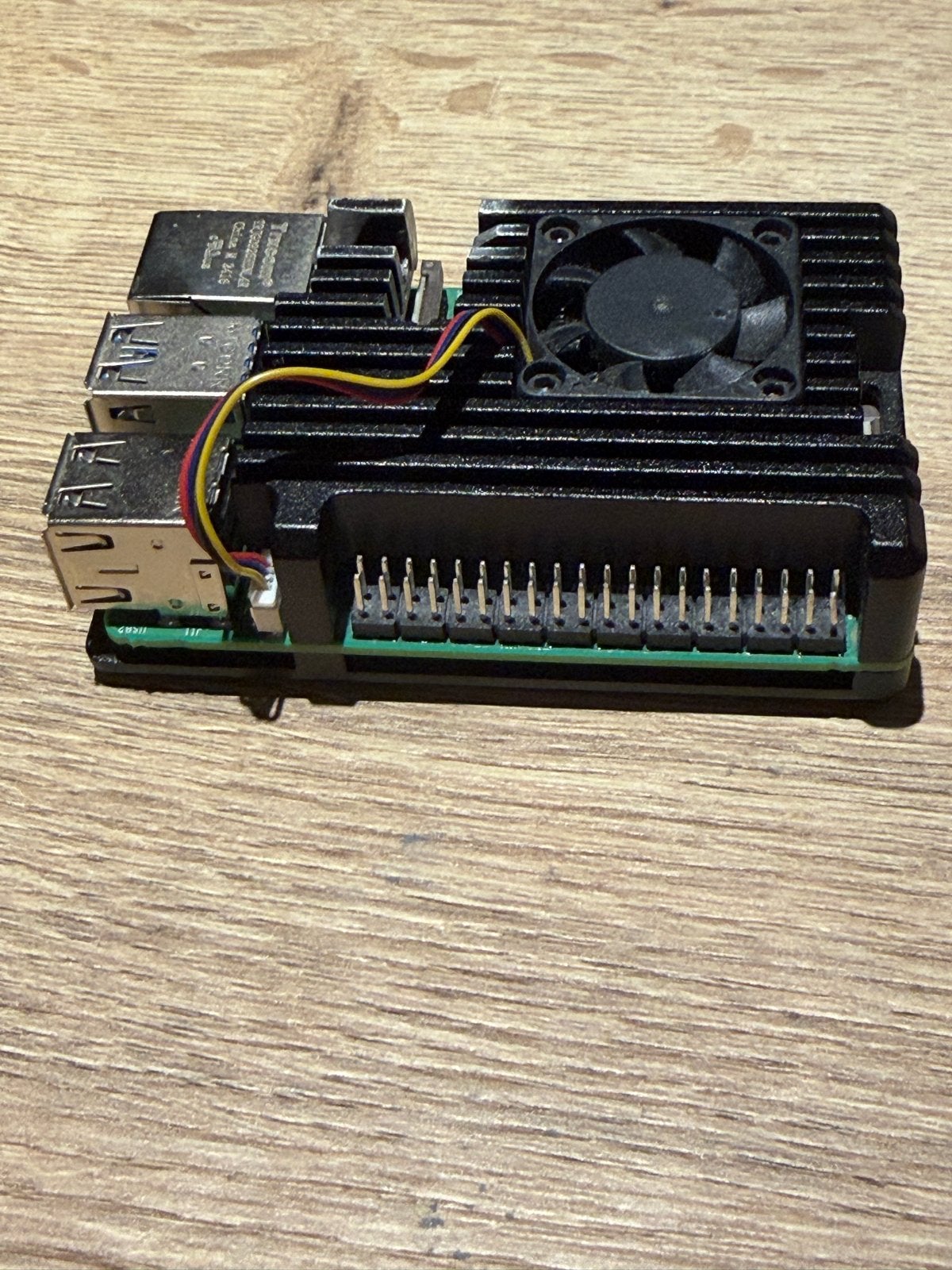 Raspberry Pi 5 4gb ram met koeler en behuizing, Ophalen of Verzenden, Zo goed als nieuw
