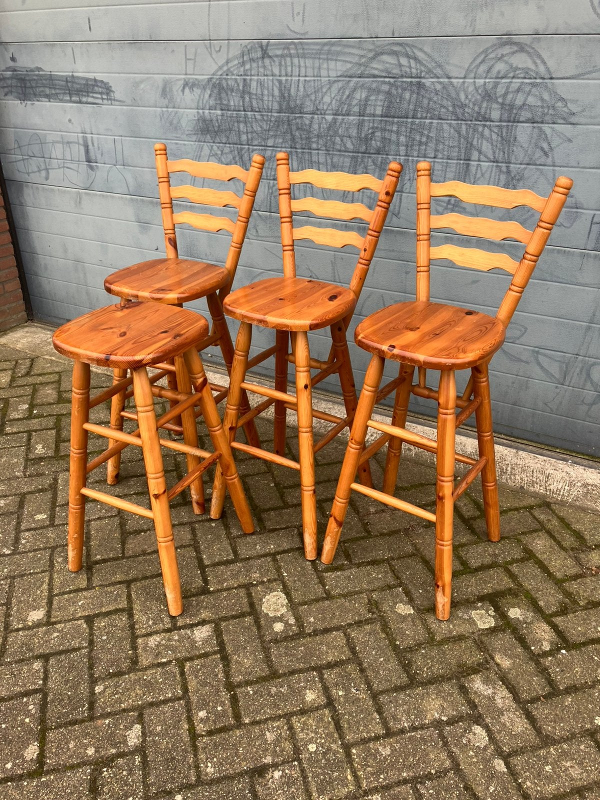 Retro barkrukken., Huis en Inrichting, Barkrukken, Ophalen, Zo goed als nieuw, Hout, 60 tot 90 cm
