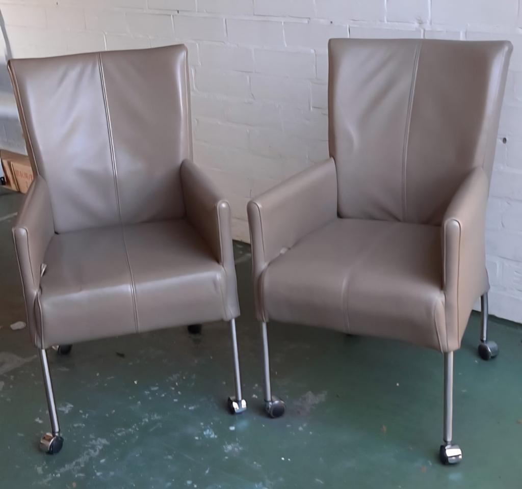 Set van 2 beige eetkamerstoelen op wieltjes, Ophalen, Gebruikt, Twee, Overige kleuren