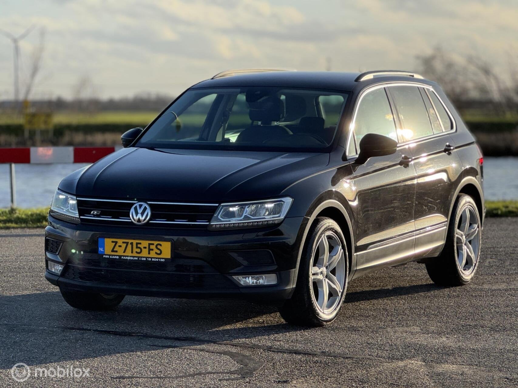 Volkswagen Tiguan 2.0 TDI Comfortline Business R, Gebruikt, Euro 6, 4 cilinders, Zwart