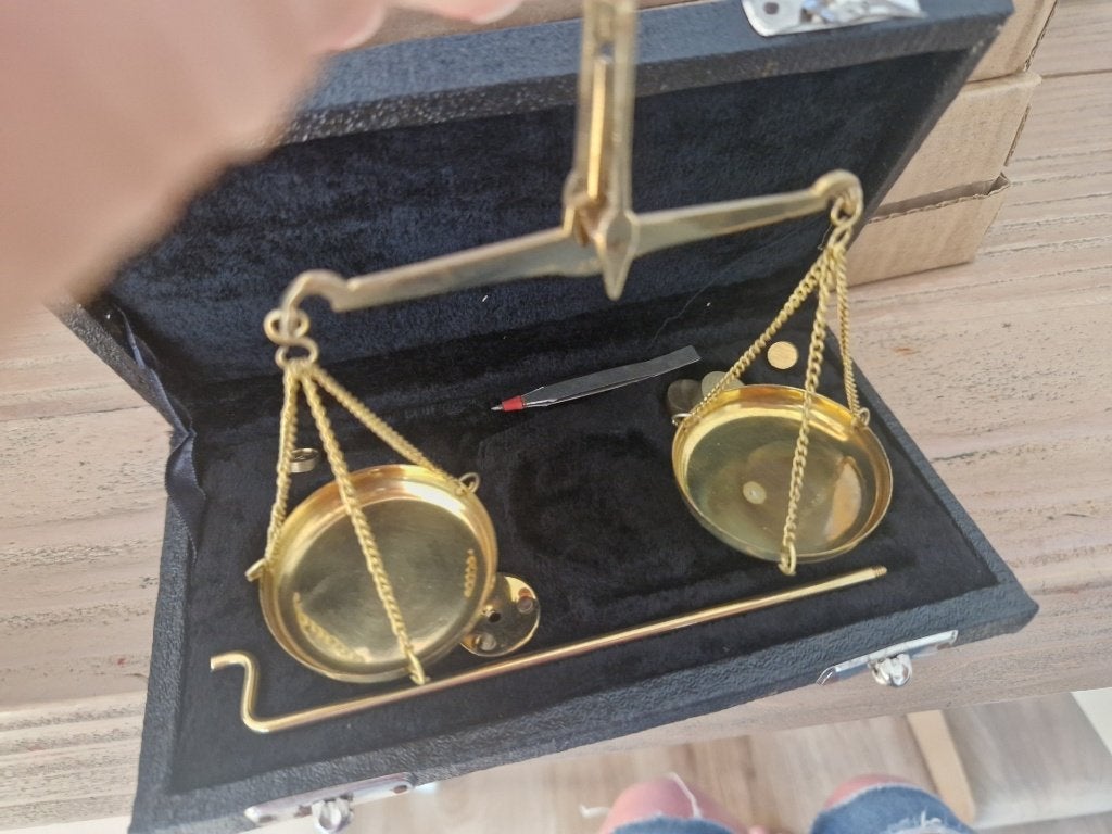 Oude (opium)weegschaal in koffertje, Ophalen of Verzenden